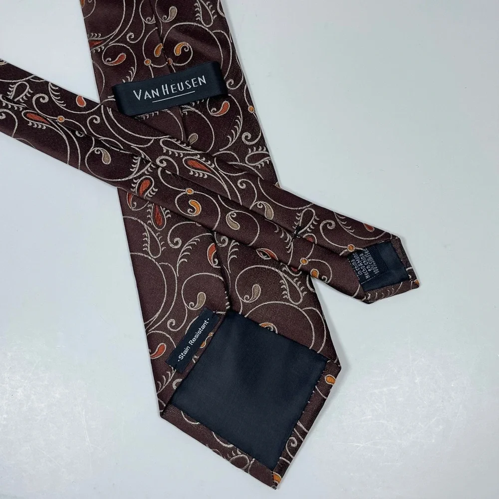 Vintage Van Heusen Necktie Tie Paisley Brown Stain Resistant Silk Hand Made 90s